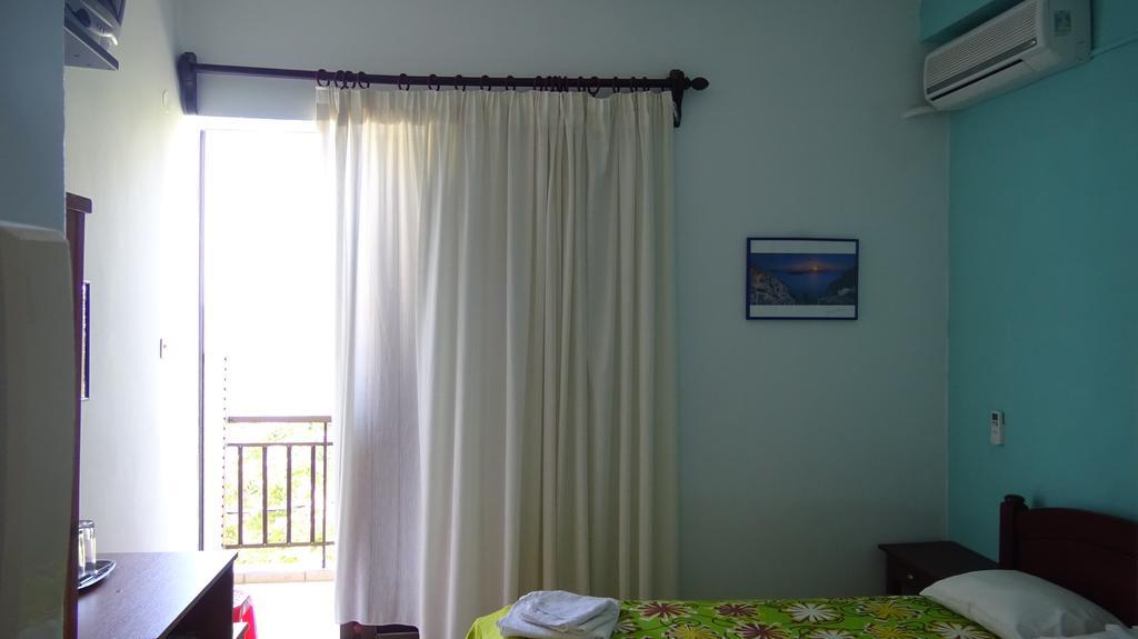 Poros House Hotel Стая снимка